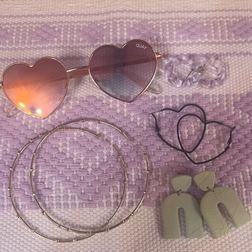 Sunglasses and earrings